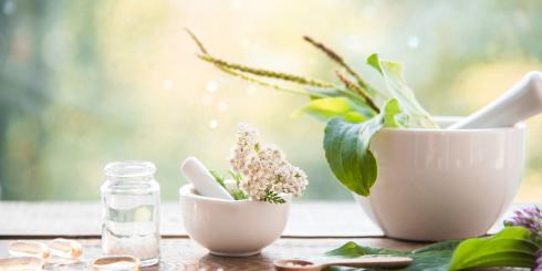 Męczące dolegliwości żołądkowe? Homeopatia może pomóc