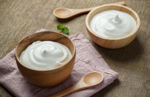 Regularne spożywanie jogurtu może zmniejszyć ryzyko rozwoju raka jelita grubego