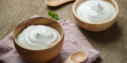 Regularne spożywanie jogurtu może zmniejszyć ryzyko rozwoju raka jelita grubego