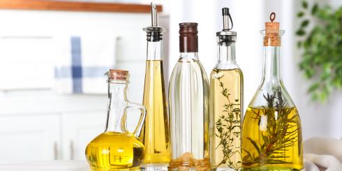 Potrafią uratować uszkodzoną wątrobę, chronią wzrok i serce, przeciwdziałają suchości skóry oraz zapobiegają nowotworom