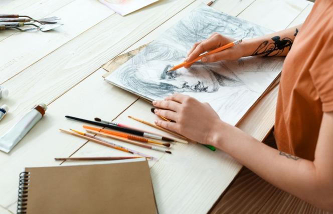 Jak sztuka wpływa na sprawność umysłu? Kreatywność też może być terapią