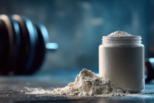 Kreatyna - czym jest i jakie są jej właściwości. Dlaczego warto ją suplementować?