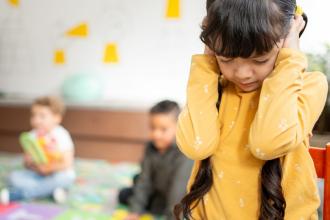 Czy leki przeciwbólowe powodują autyzm? Badacze z Harvardu radzą uważać na paracetamol