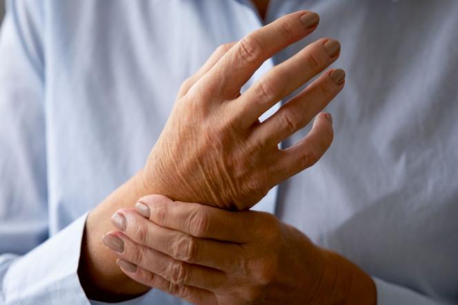 Zwyrodnienia i ból stawów - przyczyny oraz sposoby łagodzenia i leczenia 