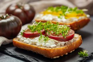 Jak wspomóc wchłanianie żelaza przez organizm? Oto naturalne sposoby