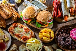 Młodzi ludzie a rak jelita grubego. Winne bakterie z żywności?