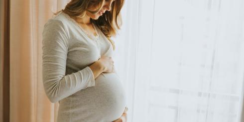 Jak przejść ciążę bez nudności i anemii? Pomogą te naturalne sposoby