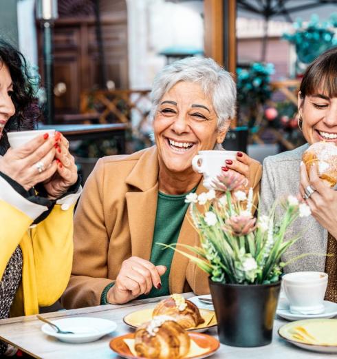 Naukowcy są zgodni - więcej przyjaciół i znajomych to dłuższe i zdrowsze życie