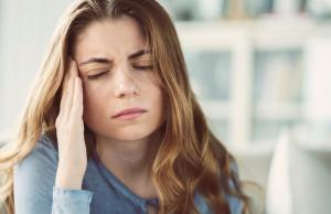 Naturalne sposoby łagodzące ataki migreny