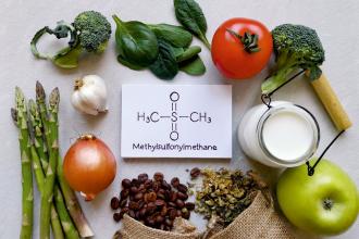 Oczyszcza z toksyn, ale to nie koniec. 9 powodów dla suplementacji metylosulfonylometanu (MSM)