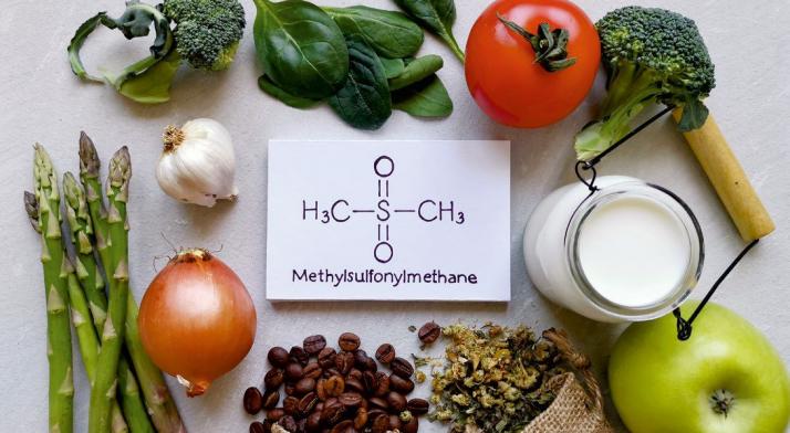 Oczyszcza z toksyn, ale to nie koniec. 9 powodów dla suplementacji metylosulfonylometanu (MSM)